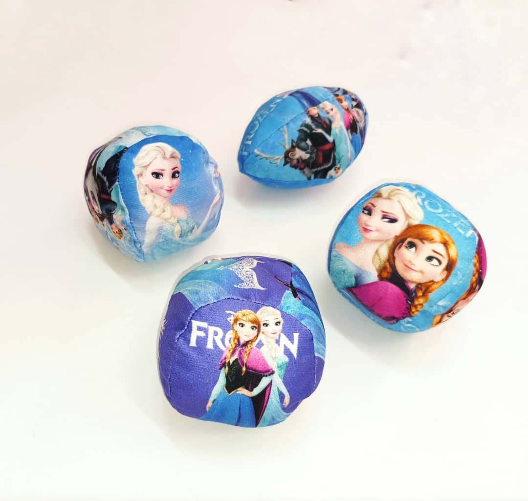 بسته بازی توپ های پارچه ای آنا و السا (4 عددی