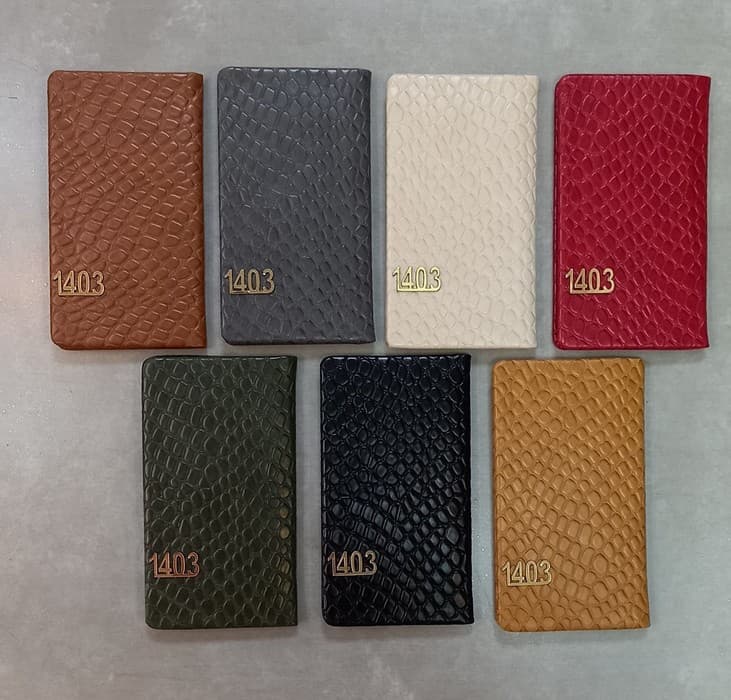 تقویم 1404 (پوست ماری،چند طرح)،(چرم)