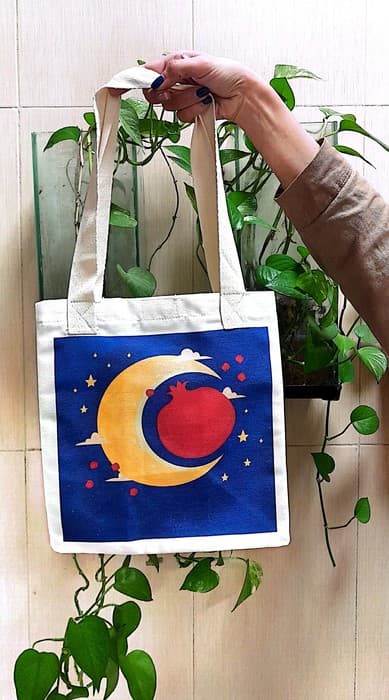 کیف پارچه ای 3 طرفه کاست 29*27 (طرح ماه و انار،کد 2214)