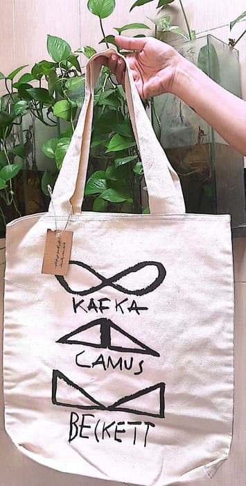 کیف پارچه ای 42*36/5 (کافکا،کامو،بکت،کد 750)