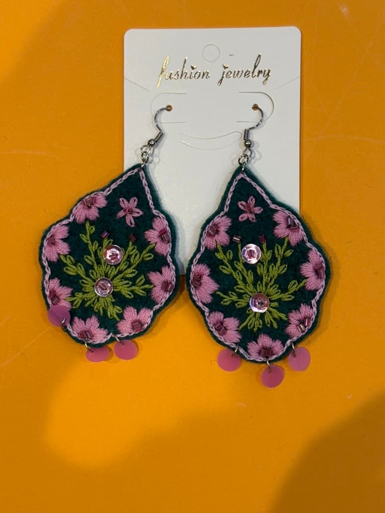 گوشواره گل‌دوزی 03