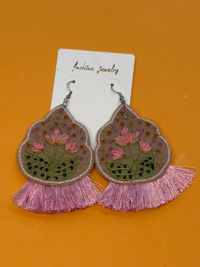 گوشواره گل‌دوزی 04