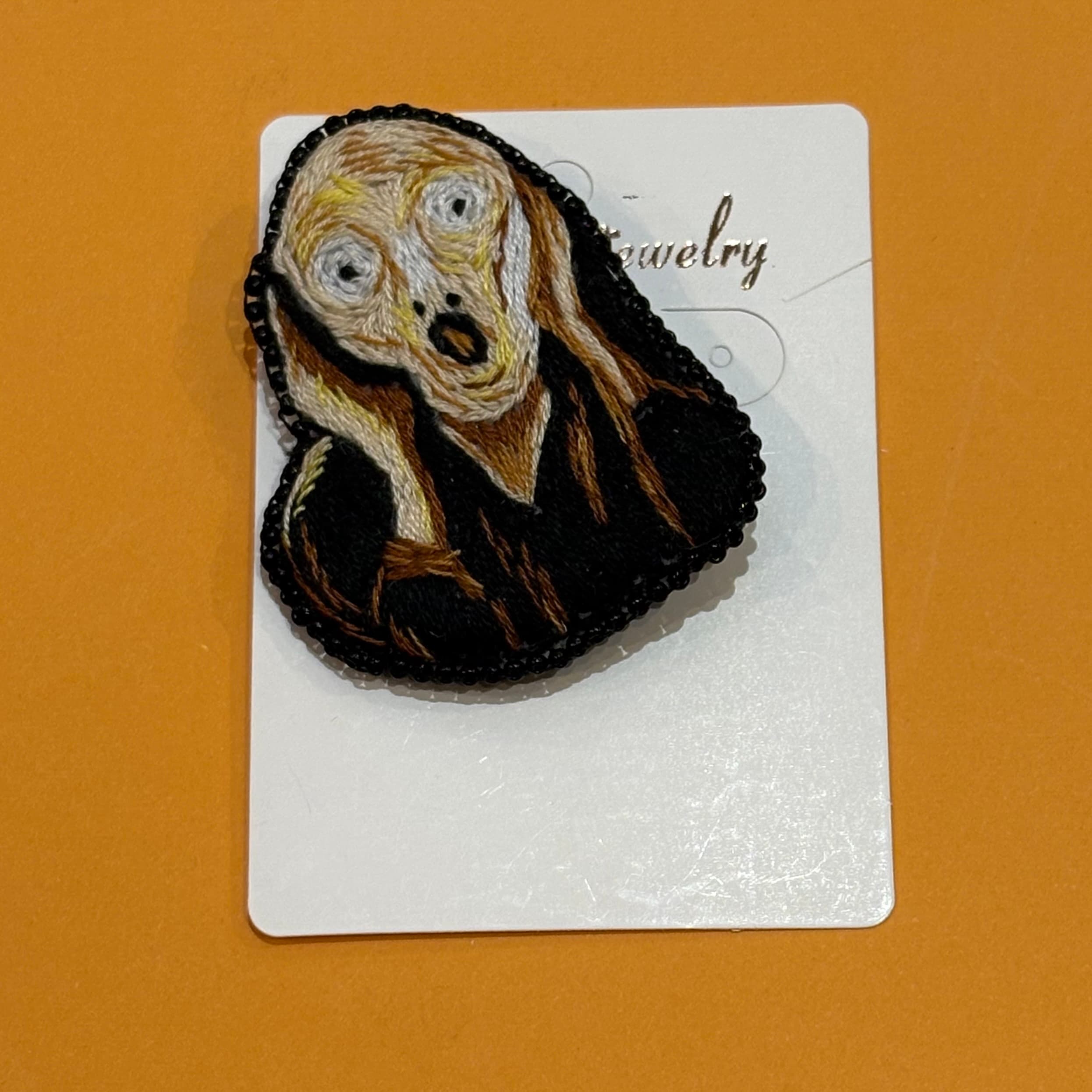 گل‌سینه گل‌دوزی جیغ