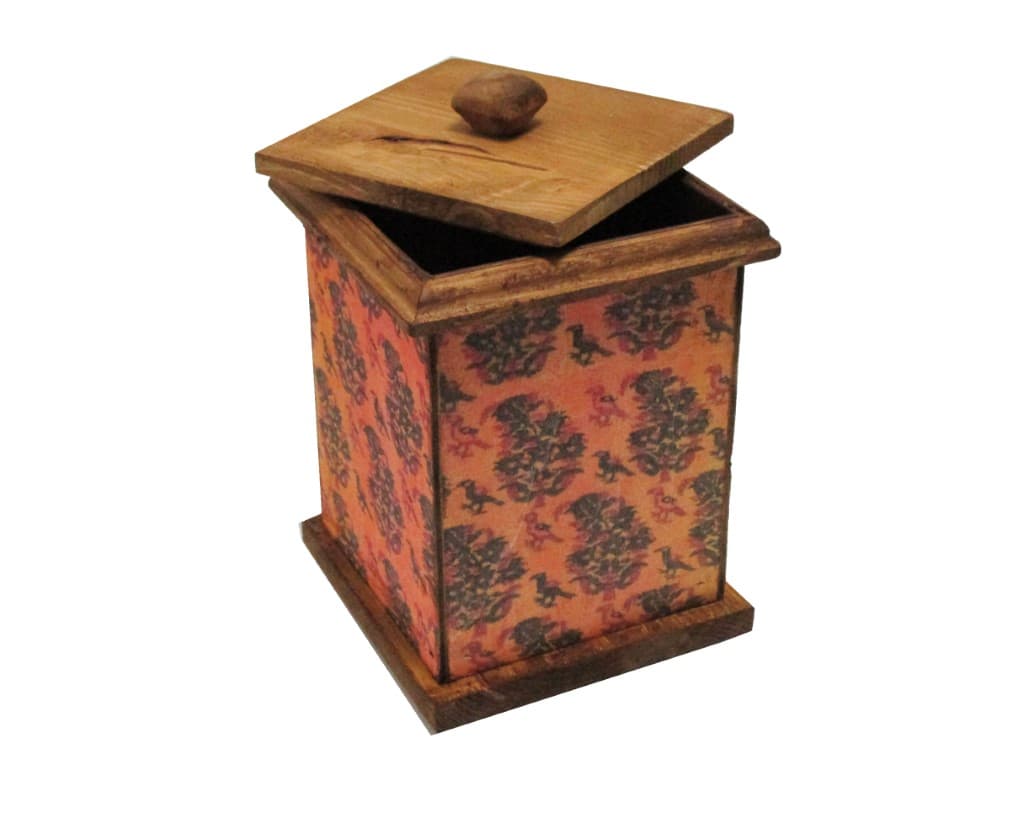 جعبه چوبی (مجری 7)