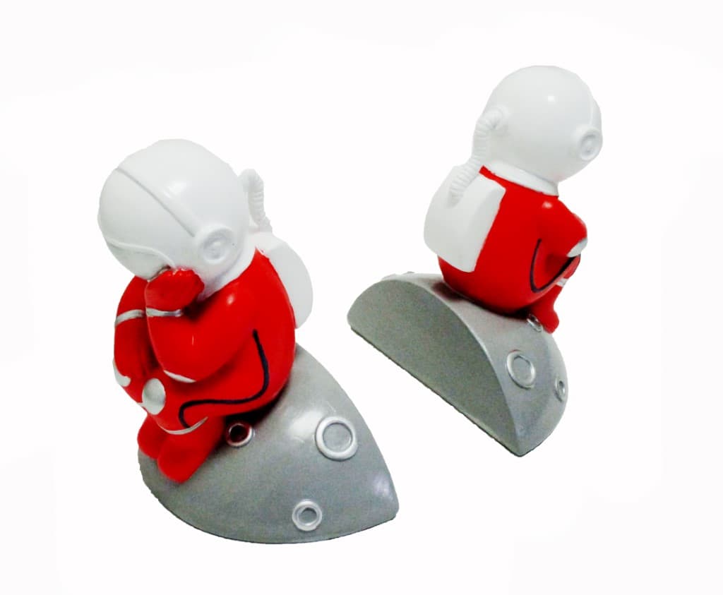 غش‌گیر کتاب طرح فضانورد روی کره ماه