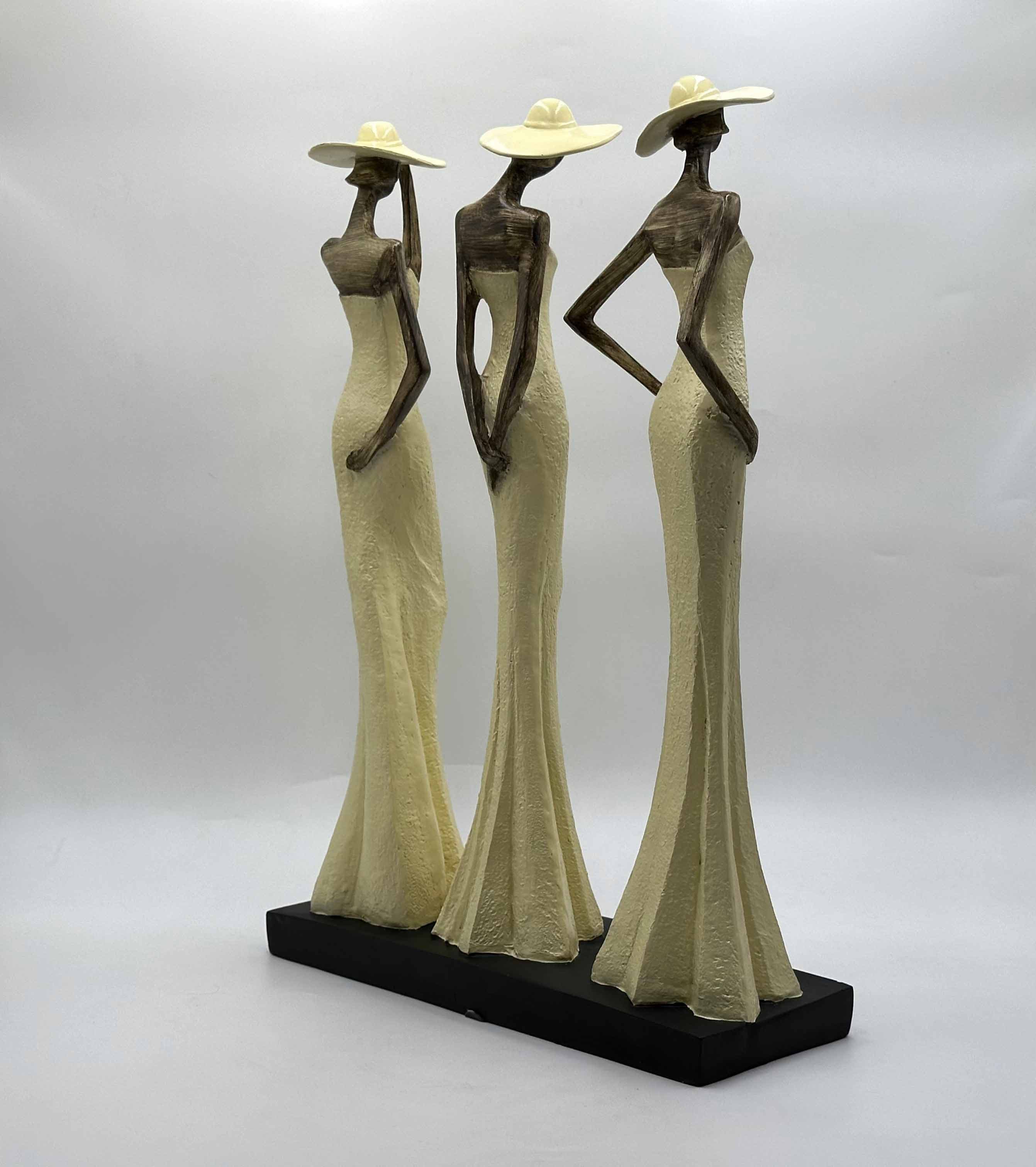 تندیس 3 بانو