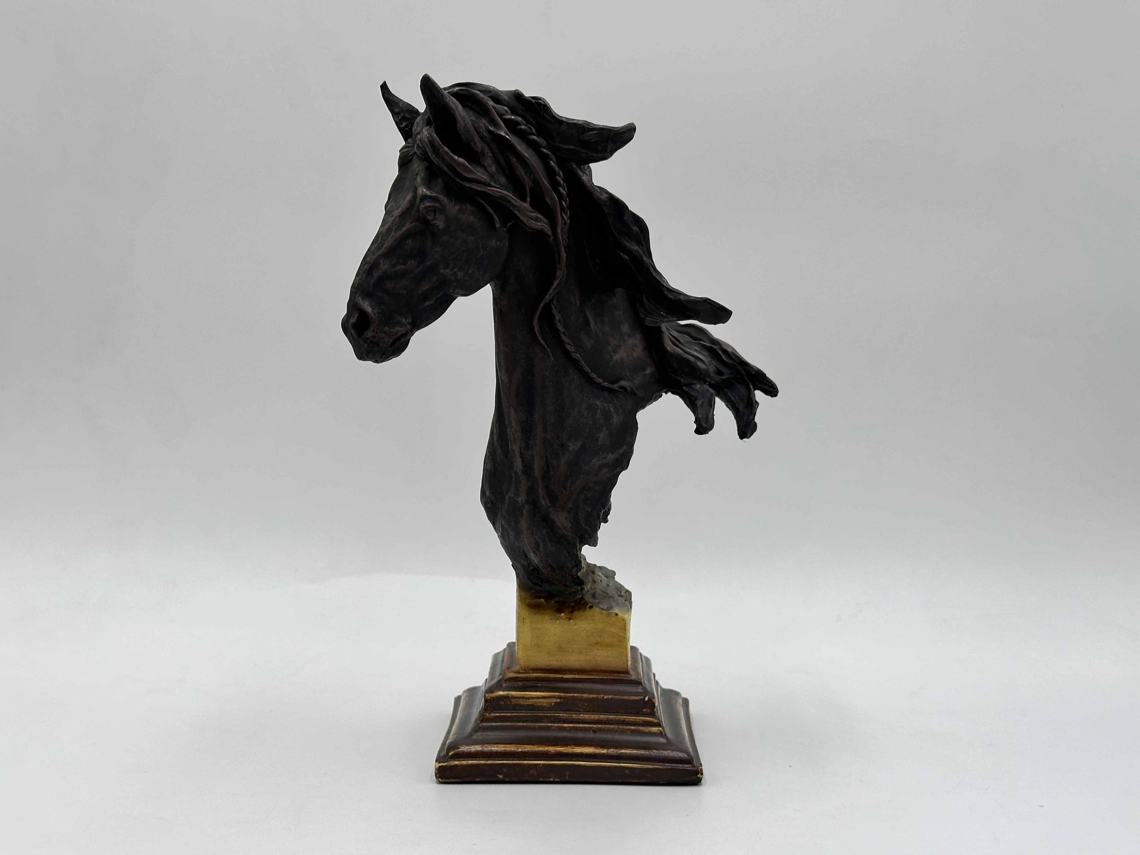 تندیس سر اسب