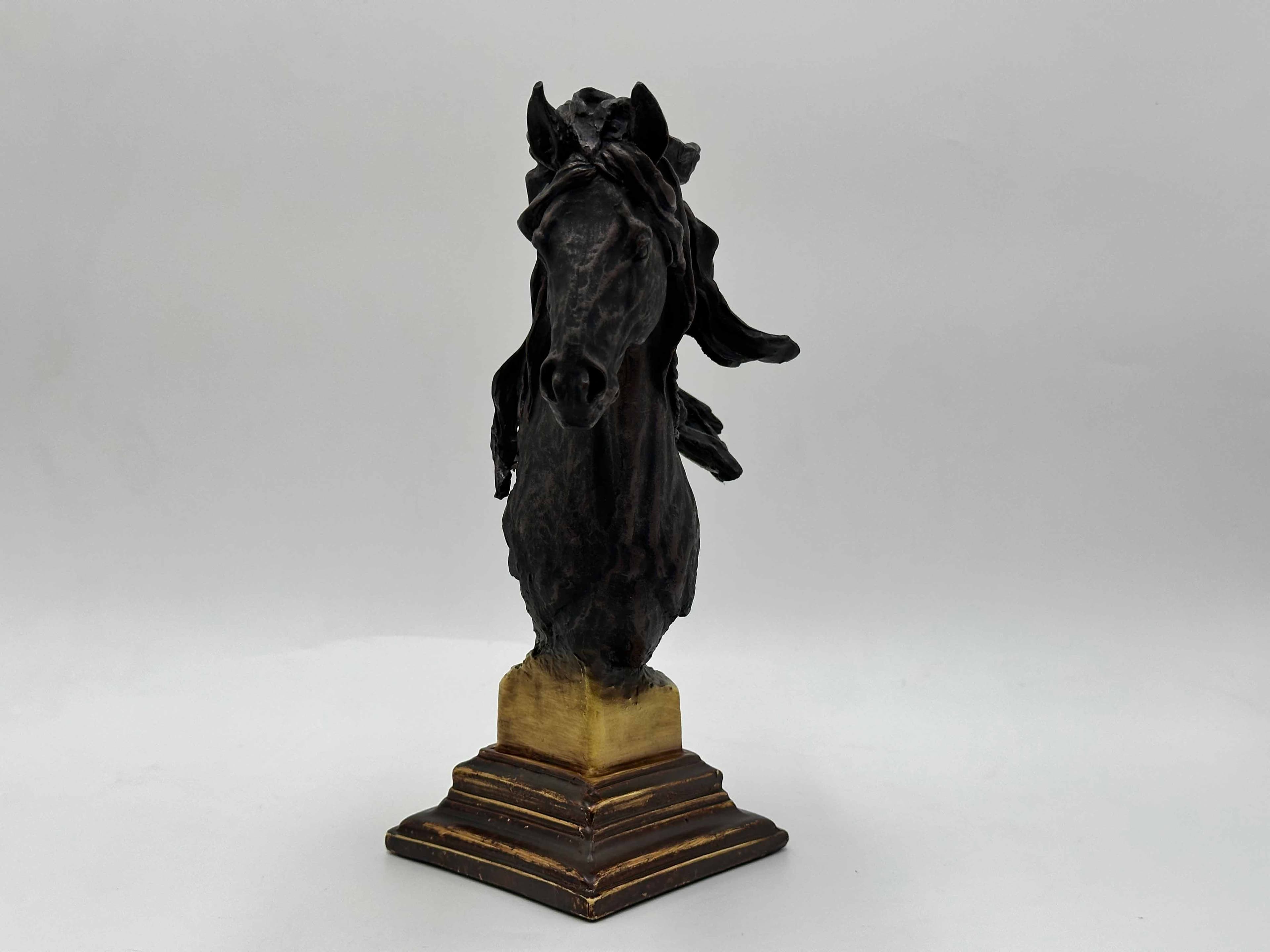 تندیس سر اسب