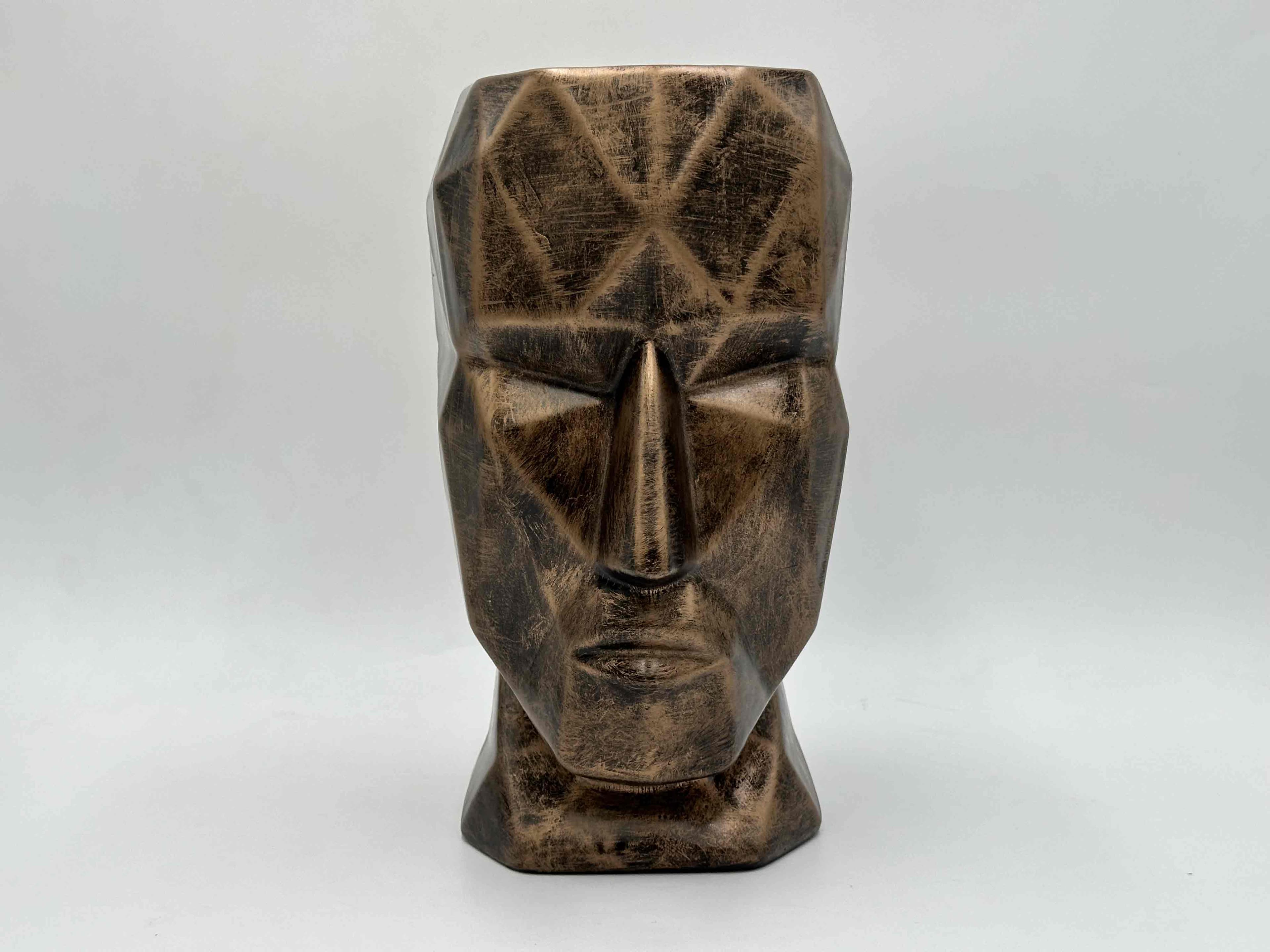 تندیس گلدان مرد