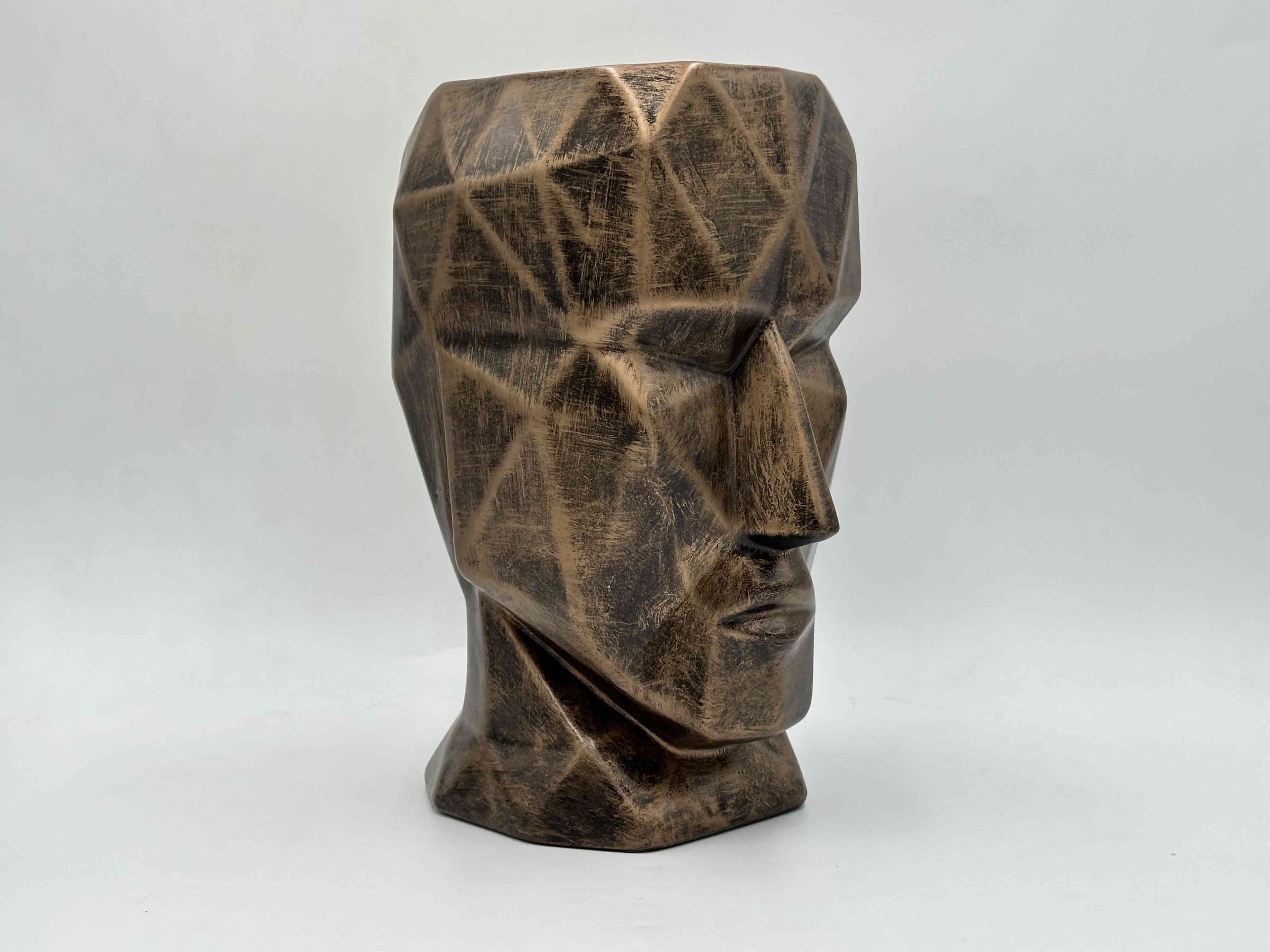 تندیس گلدان مرد